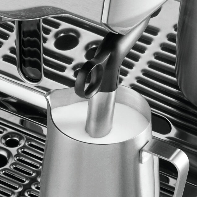 the Oracle™ Touch espressomasin the Oracle™ Touch espressomasin