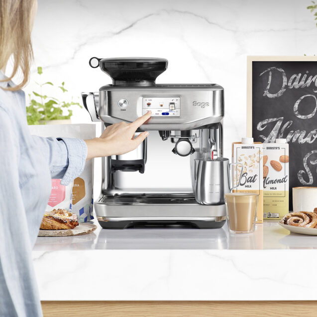 BES881_CAROUSEL6_EMEA the Barista Touch™ Impress espresso automāts ar auksto ekstrakciju